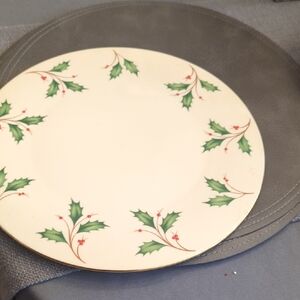 Lenox Cream Dinner Plate with Green Holly Design